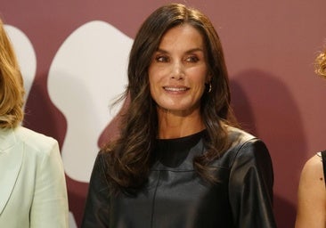 Queen Letizia reaparece con su aspecto más inesperado: una cultura superior y pantalones de cabeza larga
